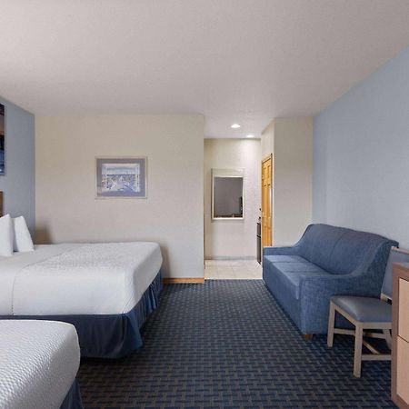 Days Inn By Wyndham Kill Devil Hills Oceanfront - Wilbur Esterno foto