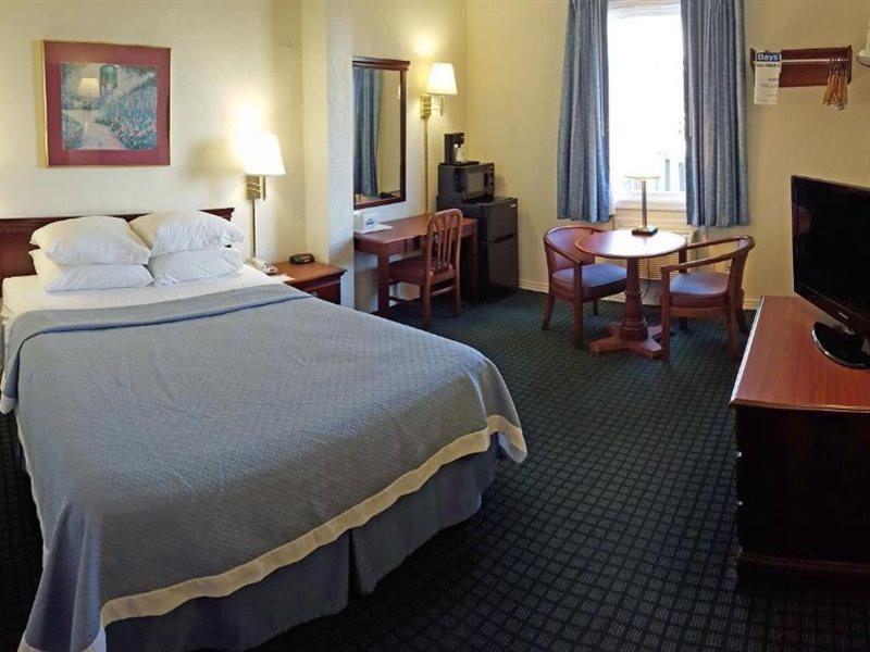 Days Inn By Wyndham Kill Devil Hills Oceanfront - Wilbur Esterno foto