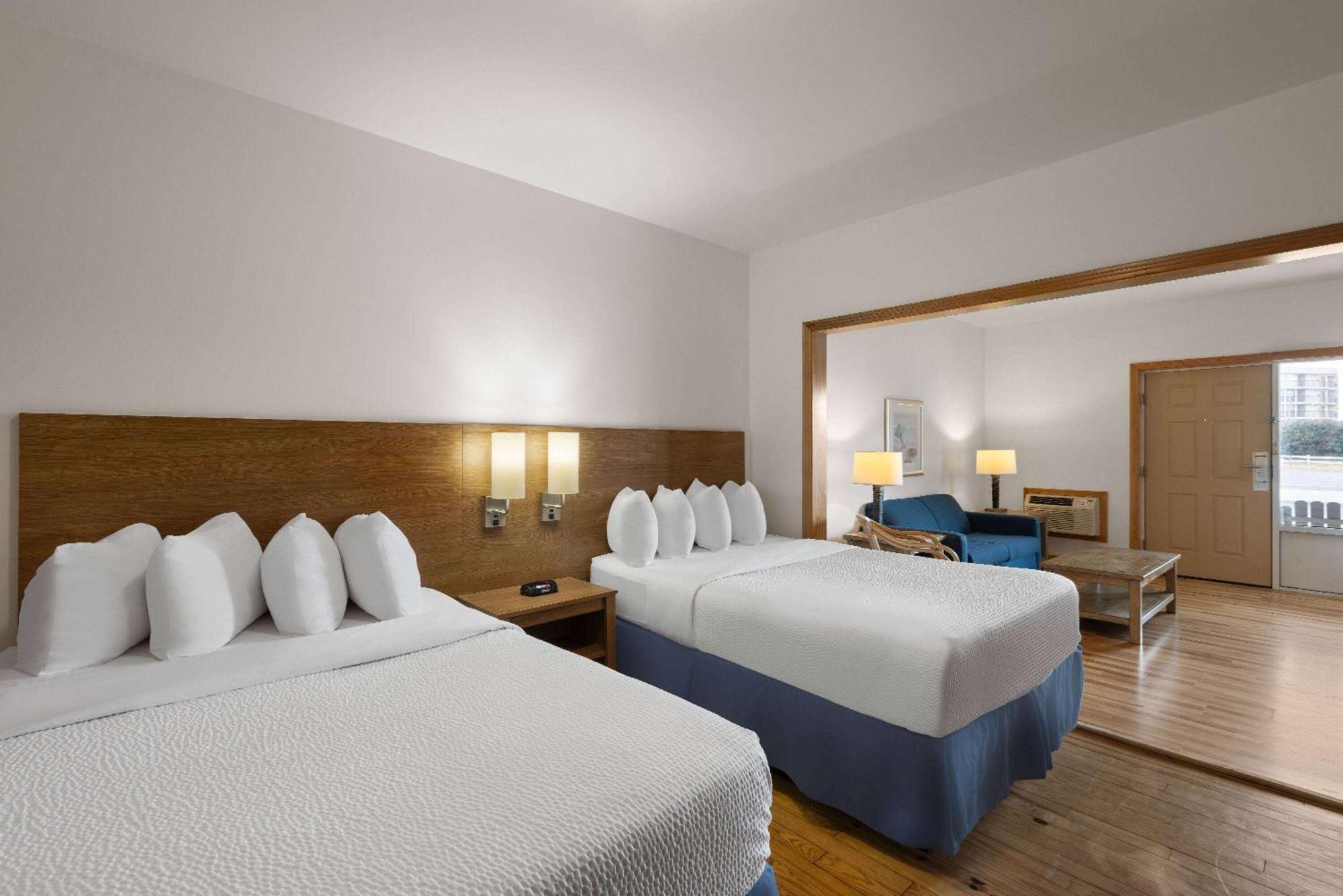 Days Inn By Wyndham Kill Devil Hills Oceanfront - Wilbur Esterno foto