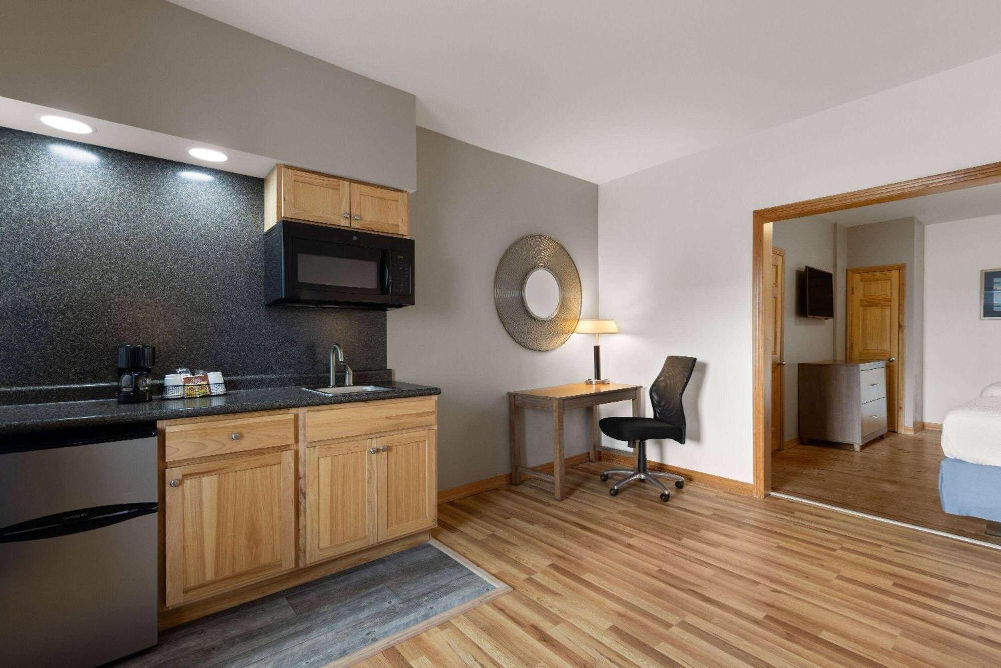 Days Inn By Wyndham Kill Devil Hills Oceanfront - Wilbur Esterno foto