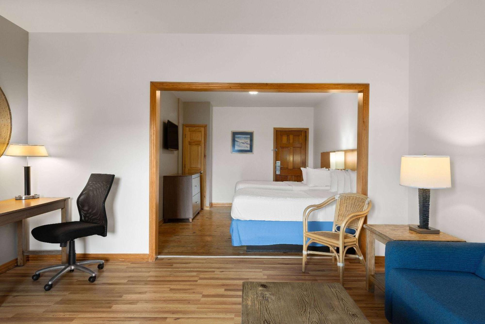 Days Inn By Wyndham Kill Devil Hills Oceanfront - Wilbur Esterno foto