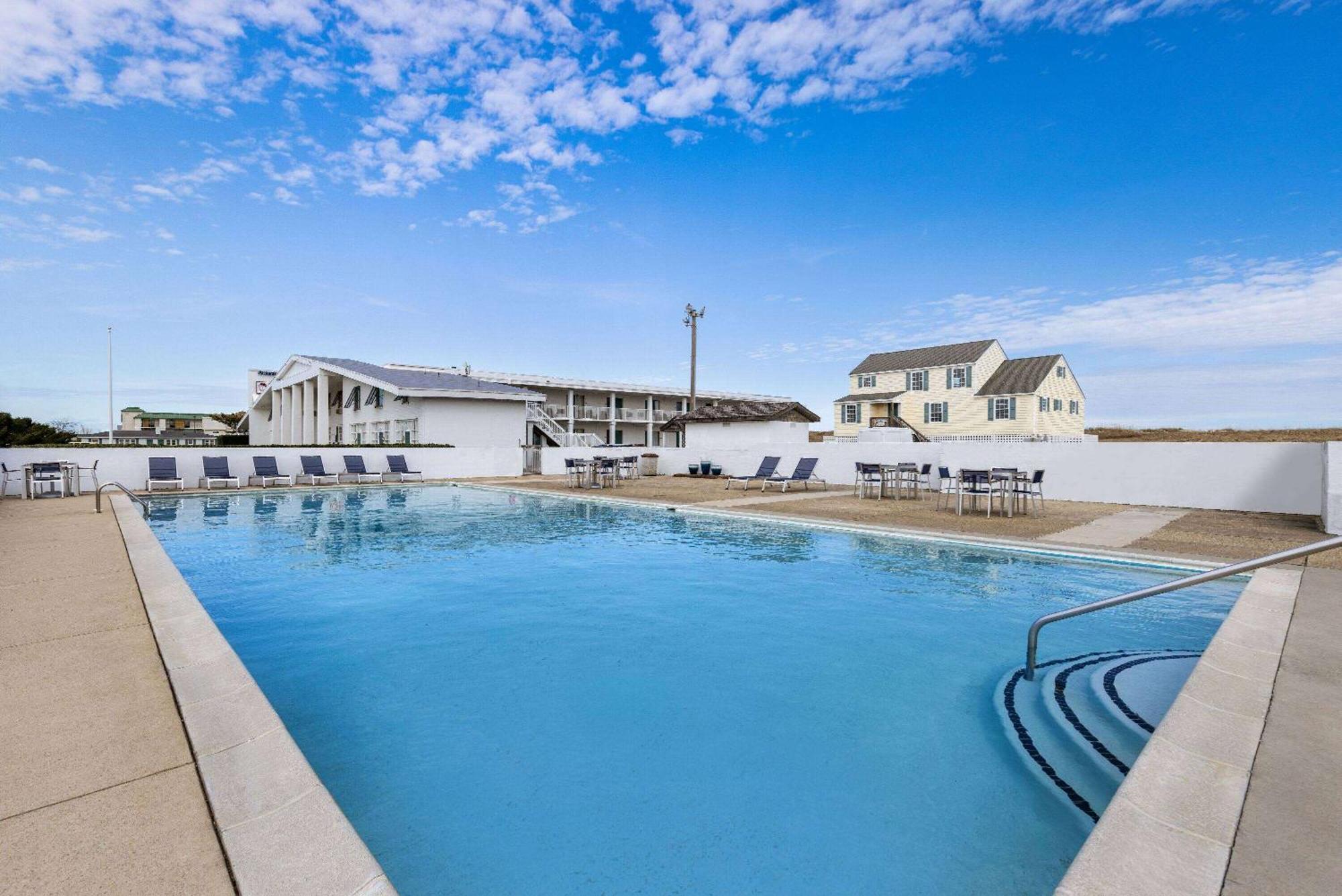 Days Inn By Wyndham Kill Devil Hills Oceanfront - Wilbur Esterno foto