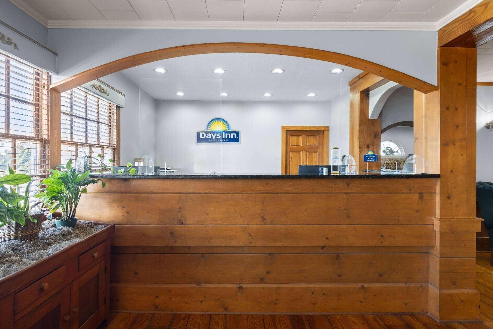 Days Inn By Wyndham Kill Devil Hills Oceanfront - Wilbur Esterno foto