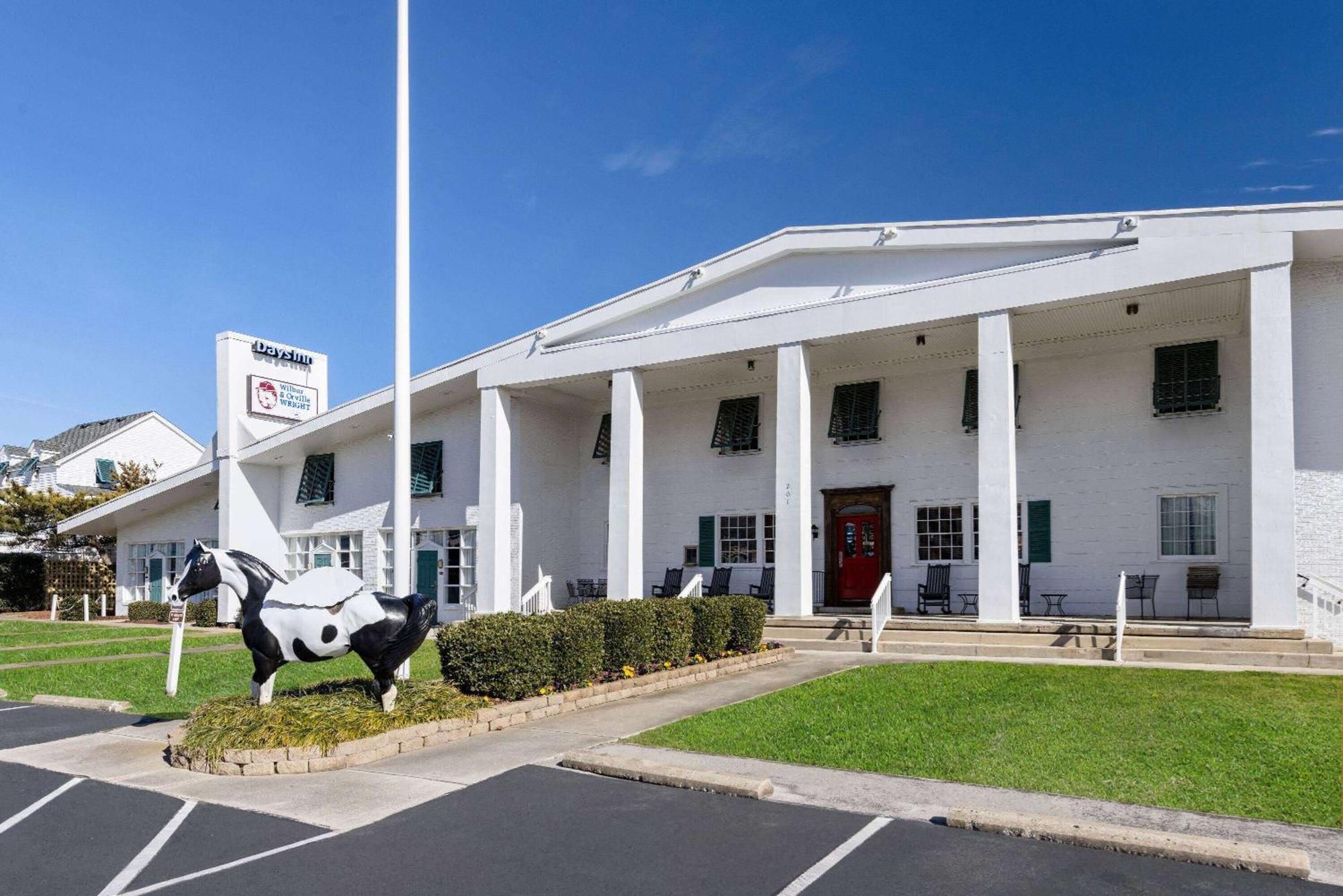 Days Inn By Wyndham Kill Devil Hills Oceanfront - Wilbur Esterno foto
