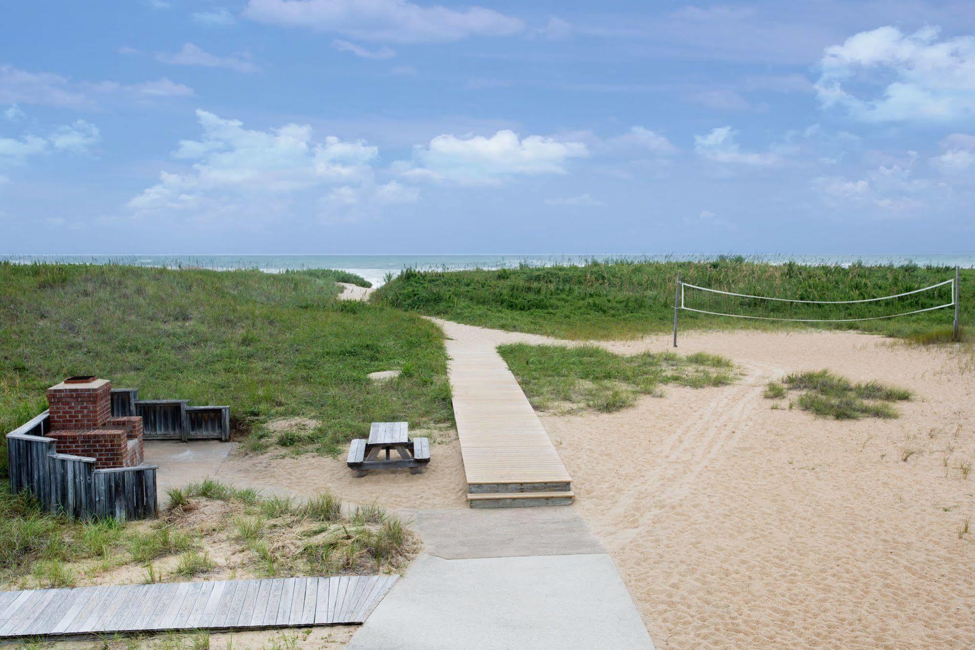 Days Inn By Wyndham Kill Devil Hills Oceanfront - Wilbur Esterno foto
