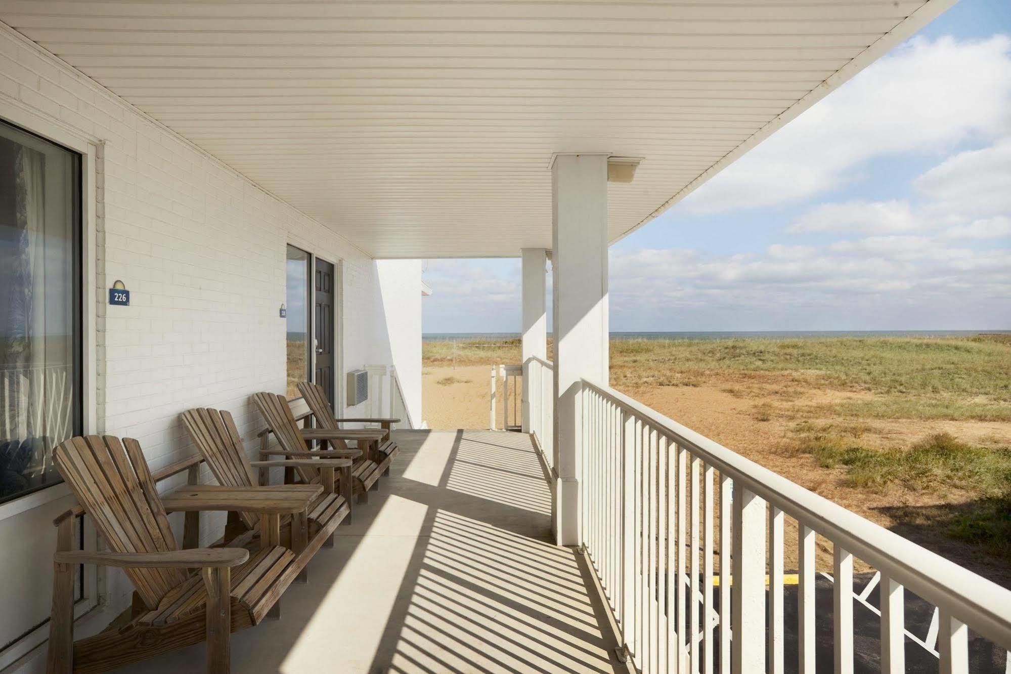 Days Inn By Wyndham Kill Devil Hills Oceanfront - Wilbur Esterno foto
